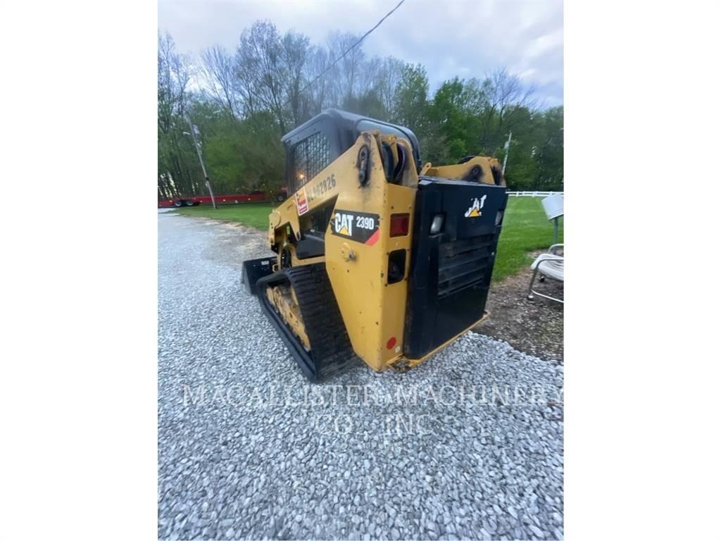 CAT 239D Верижен товарач