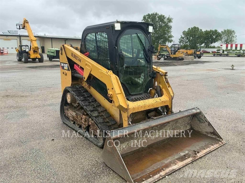 CAT 239D Верижен товарач