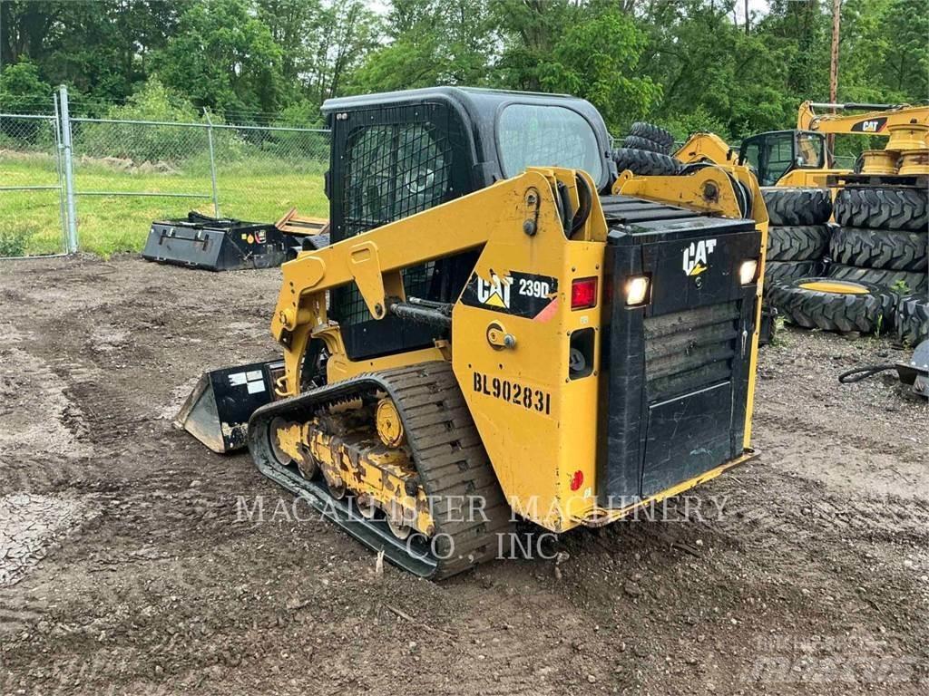 CAT 239D Верижен товарач