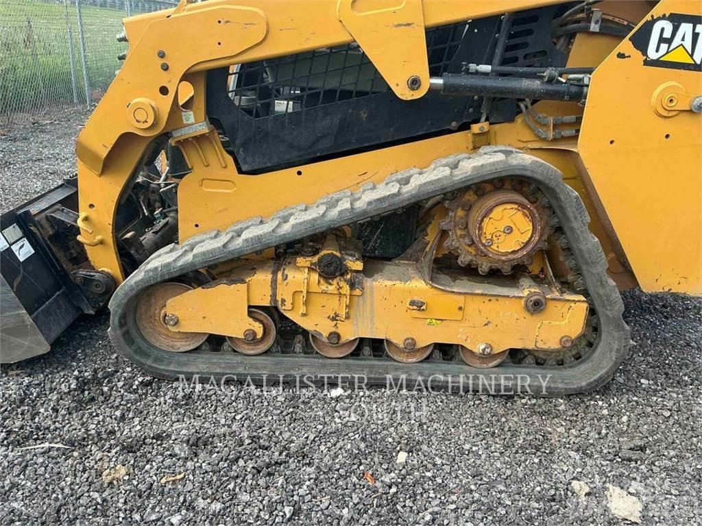 CAT 239D Верижен товарач