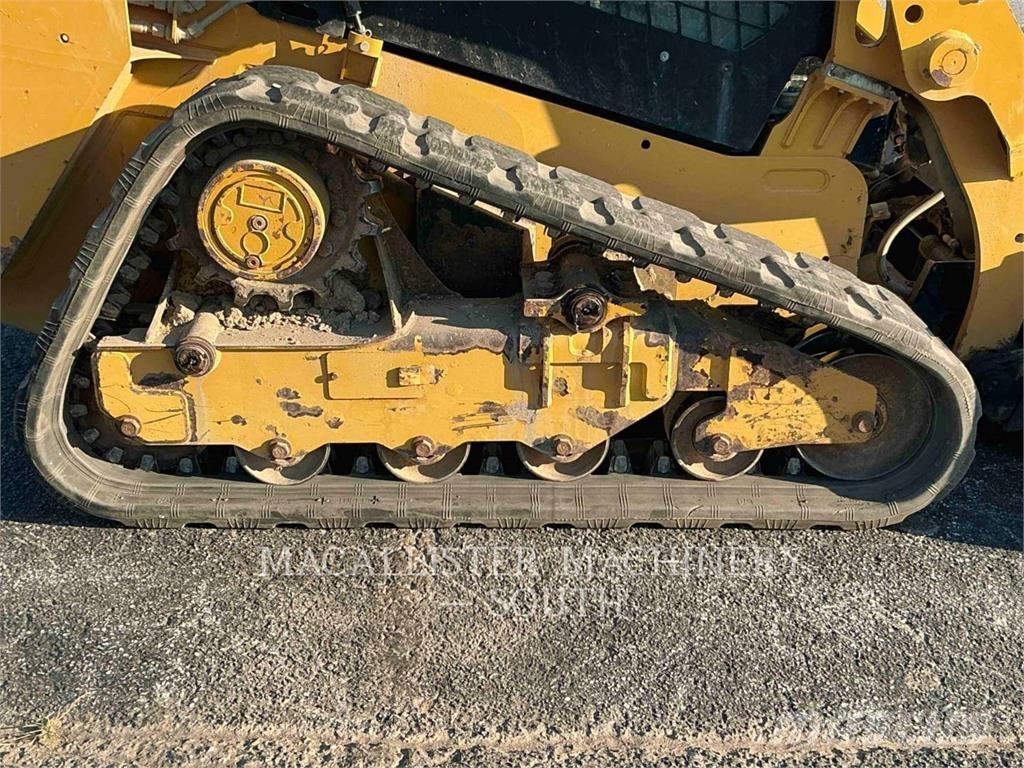 CAT 239D Верижен товарач