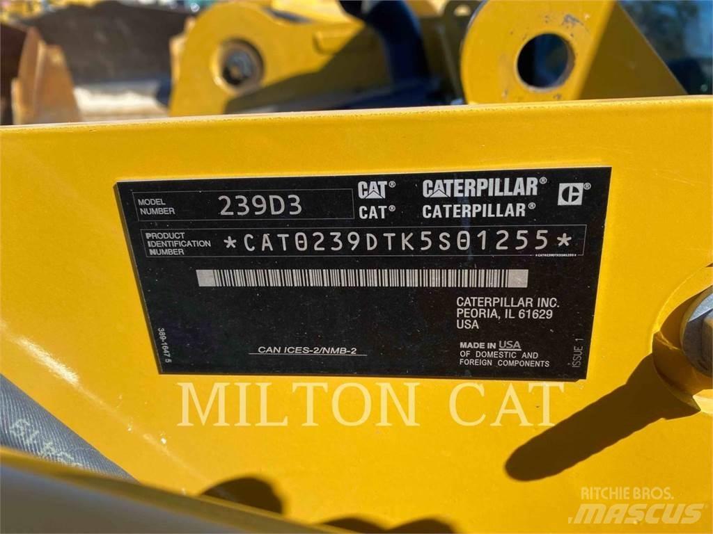 CAT 239D3 Верижен товарач
