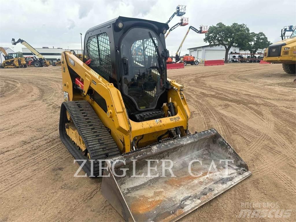 CAT 239D3 Верижен товарач