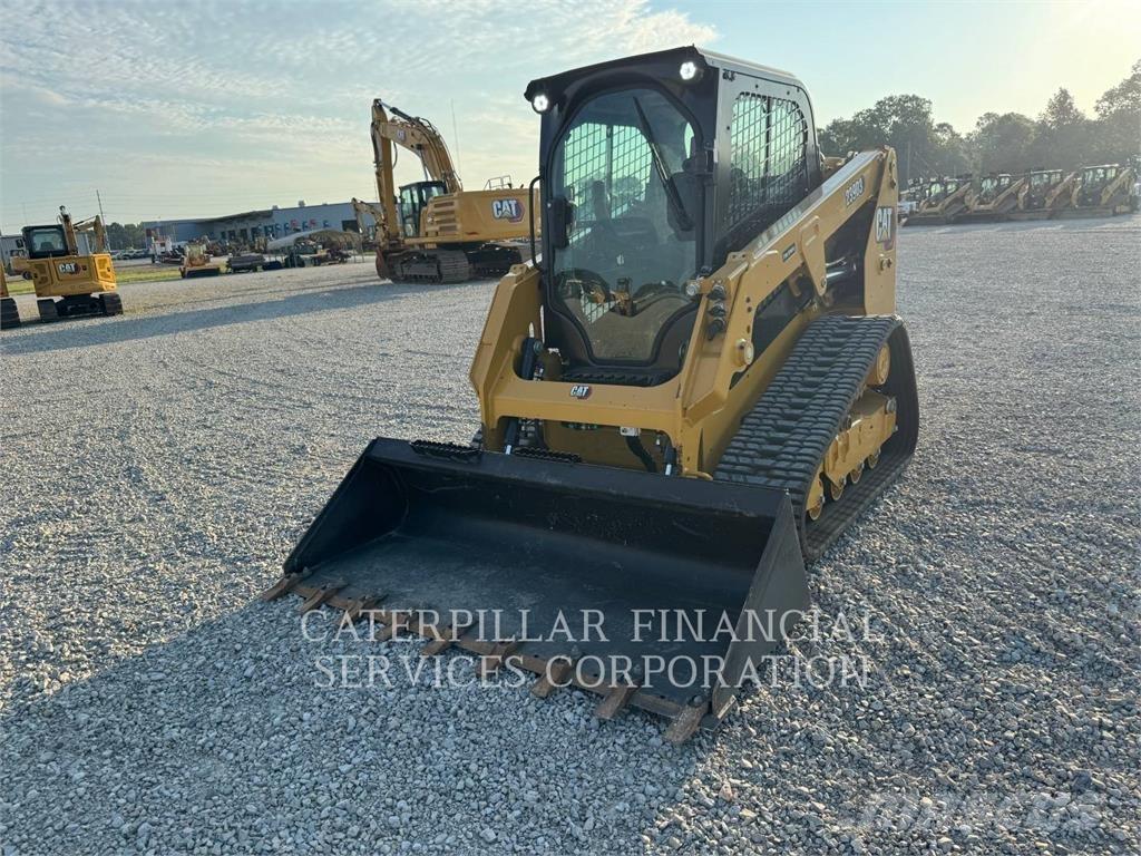 CAT 239D3 Верижен товарач