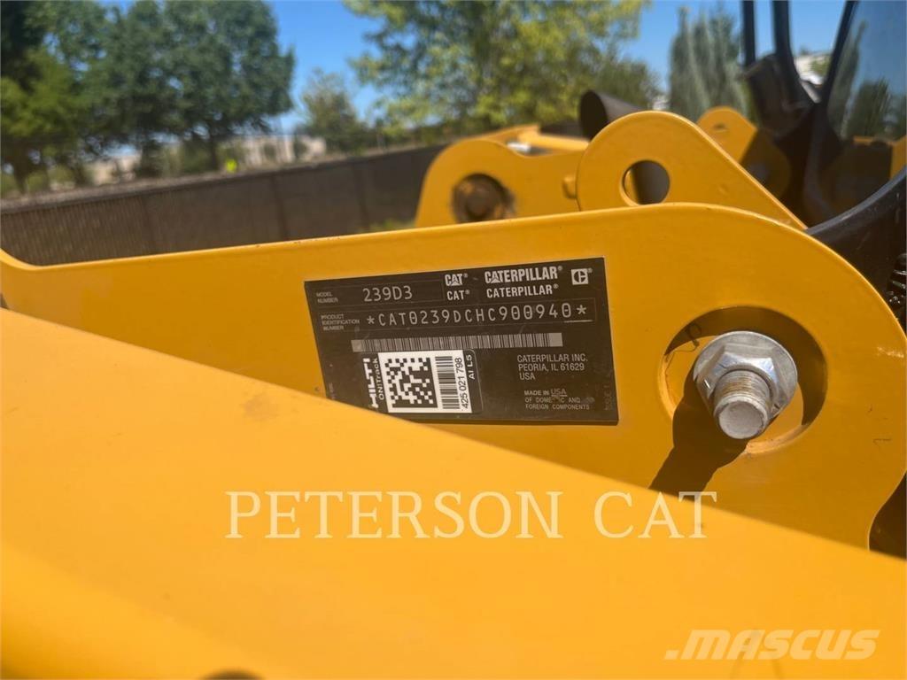 CAT 239D3 Мини товарачи
