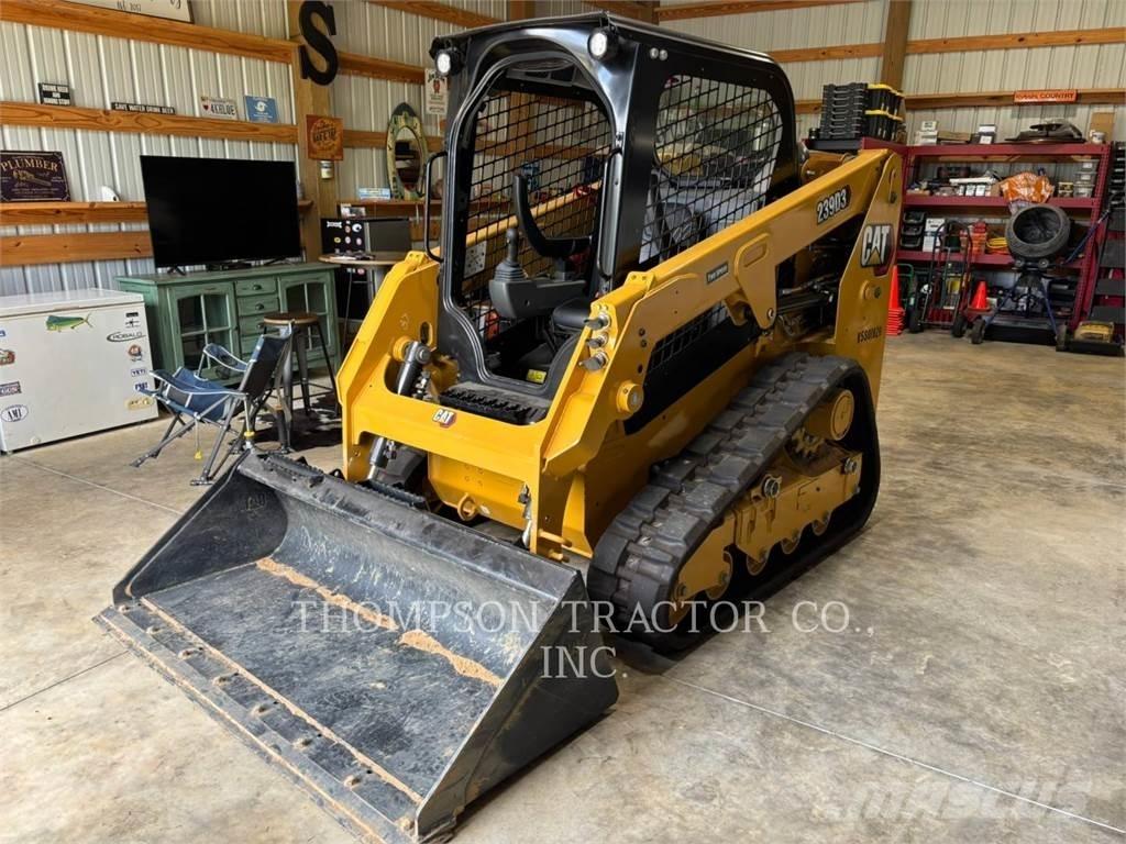 CAT 239D3 Верижен товарач
