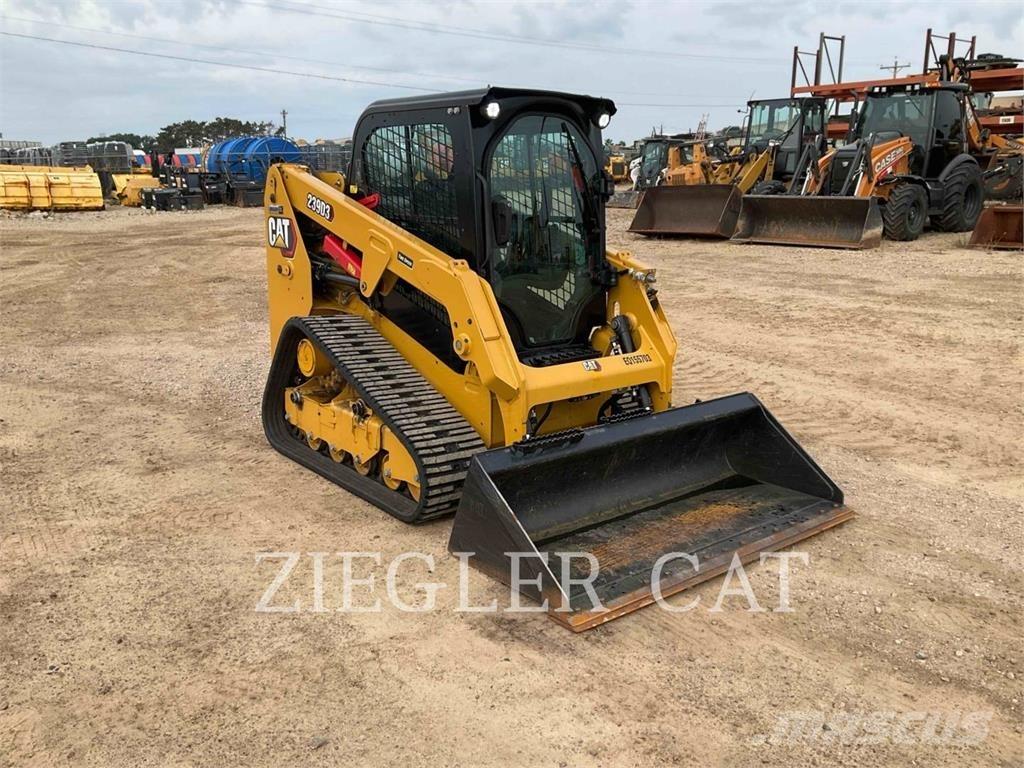 CAT 239D3 Верижен товарач
