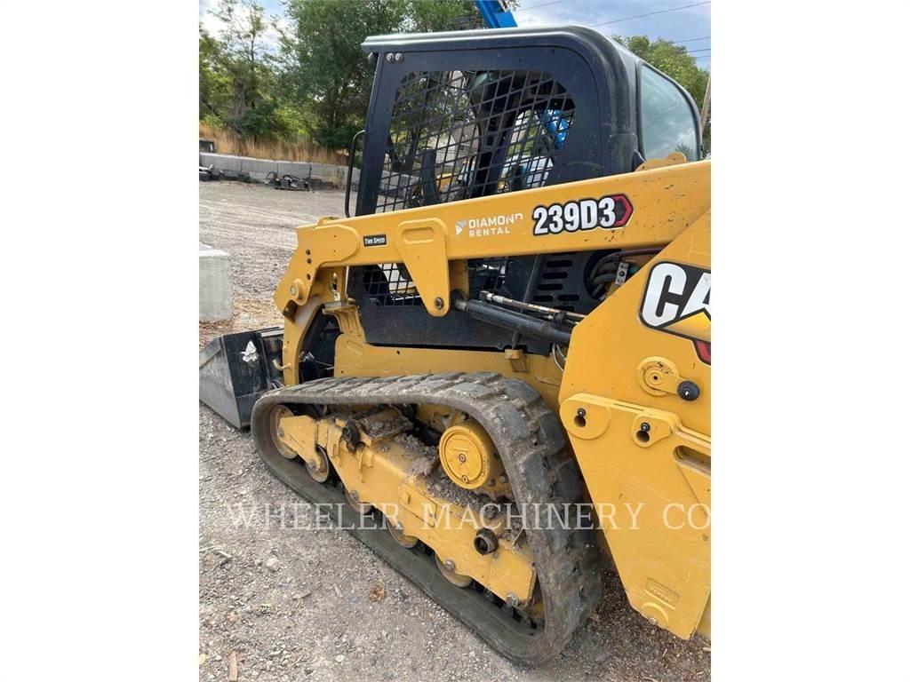CAT 239D3 C1H2 Верижен товарач