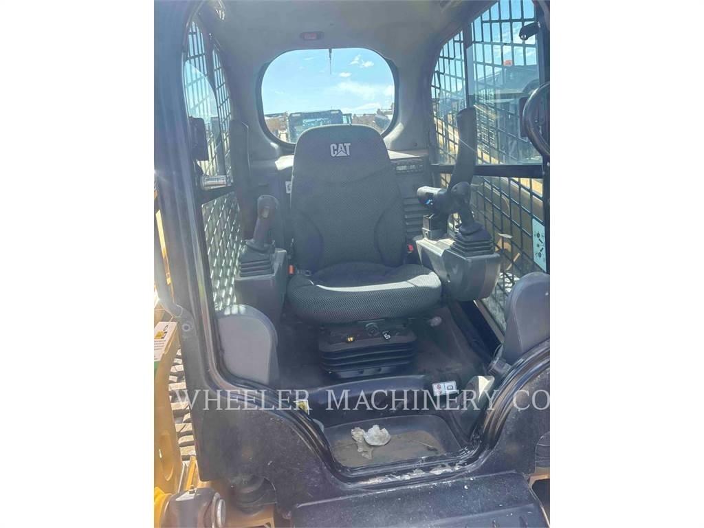 CAT 239D3 C3H2 Верижен товарач