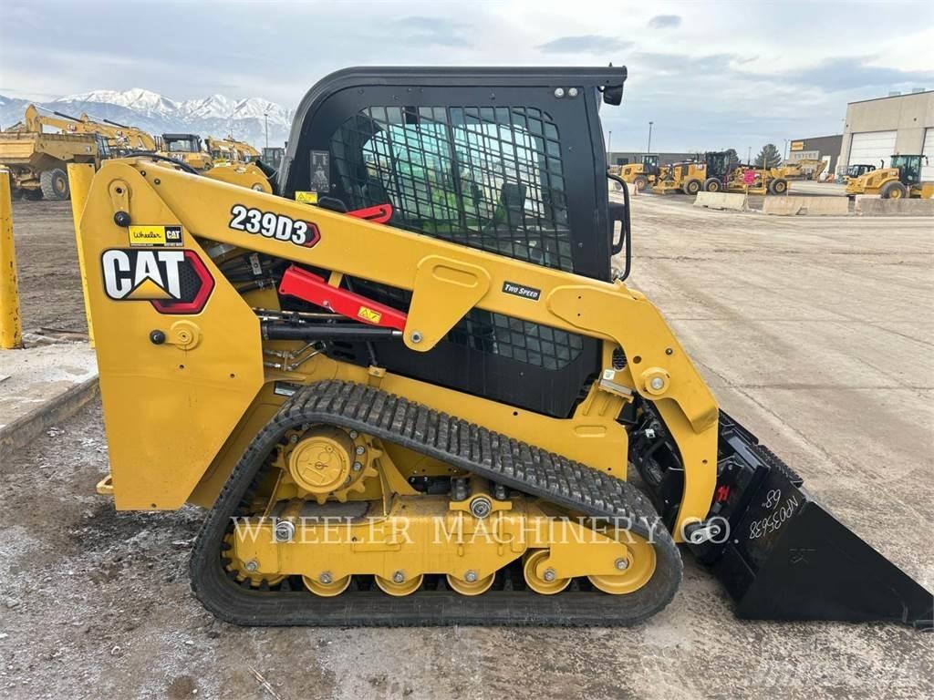 CAT 239D3 C3H2 Верижен товарач