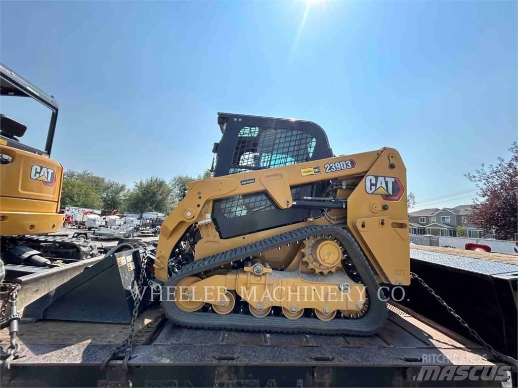 CAT 239D3 C3H2 Верижен товарач