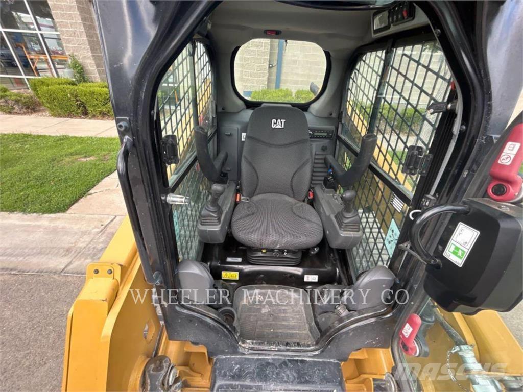 CAT 239D3 C3H2 Верижен товарач