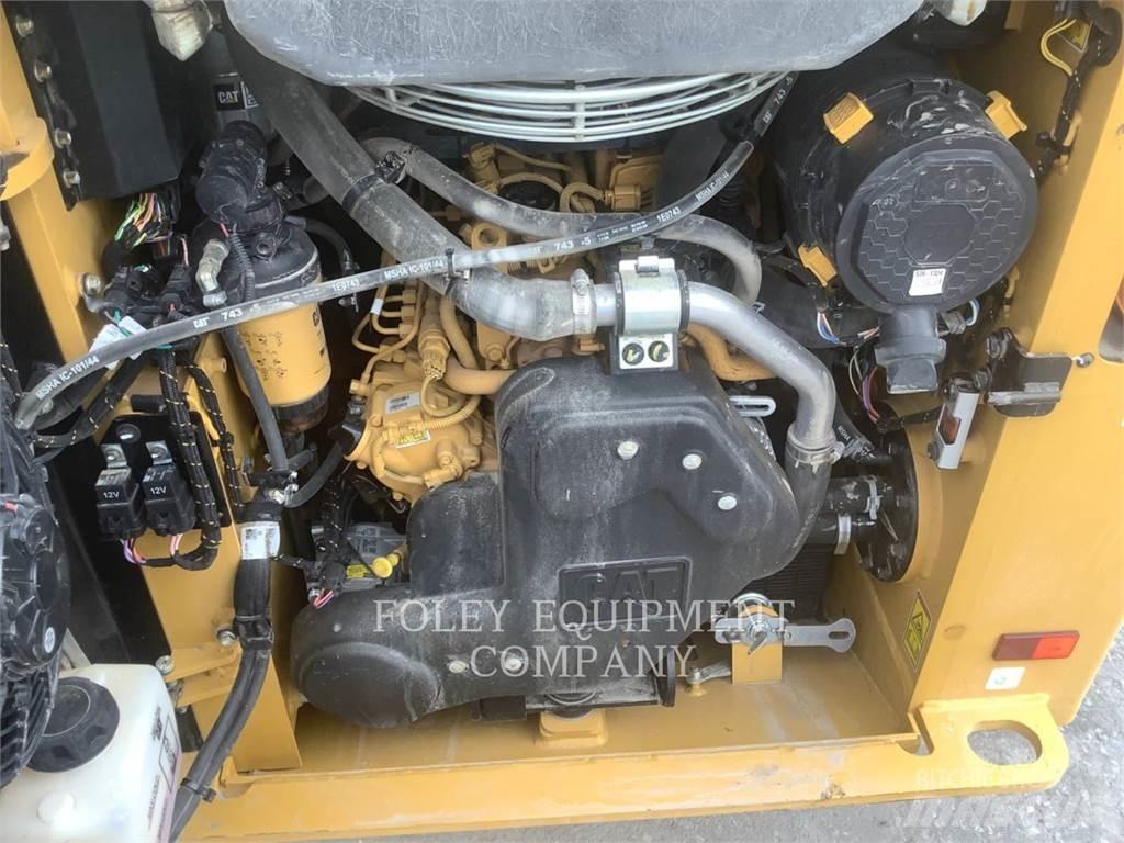 CAT 239D3STD2C Мини товарачи
