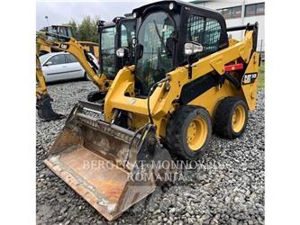 CAT 242D Мини товарачи
