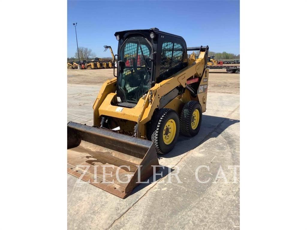 CAT 242D Мини товарачи
