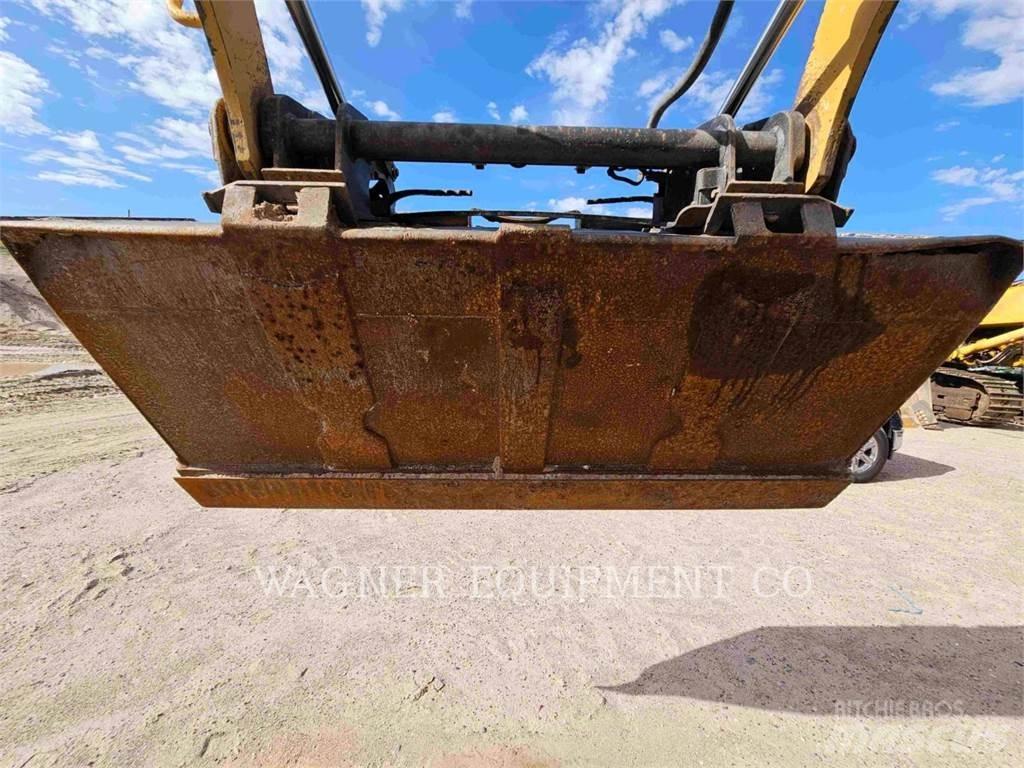 CAT 242D Мини товарачи
