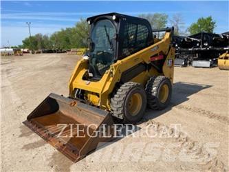 CAT 242D3 Мини товарачи
