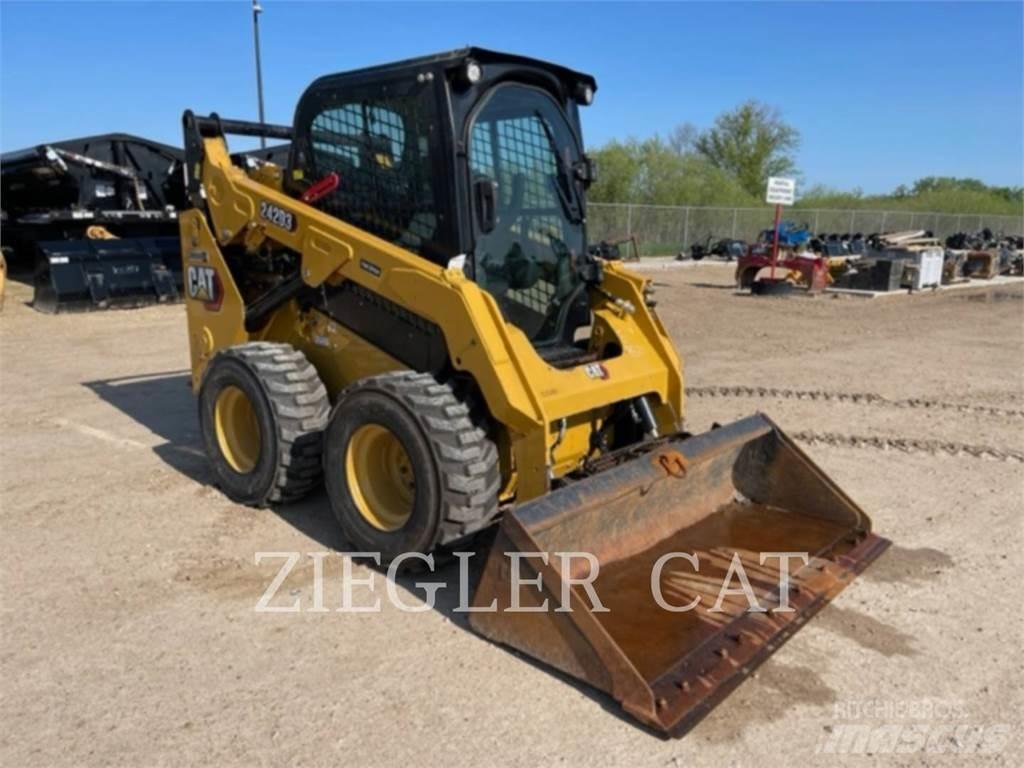CAT 242D3 Мини товарачи
