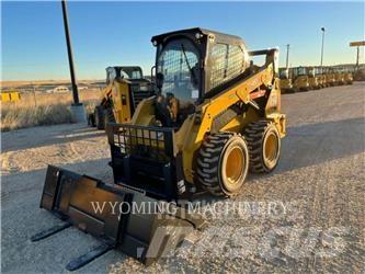CAT 242D3 Мини товарачи
