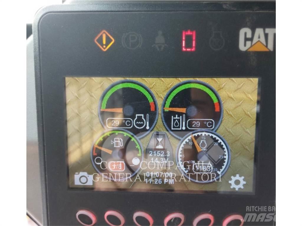 CAT 242D3 Мини товарачи
