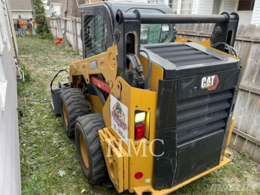 CAT 242D3 Мини товарачи
