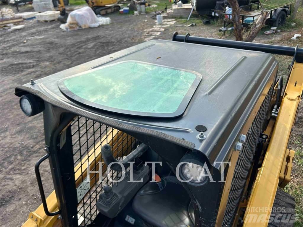 CAT 242D3 Мини товарачи
