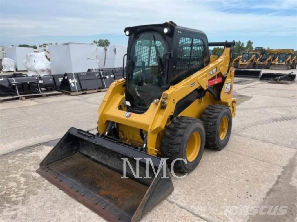 CAT 242D3 Мини товарачи
