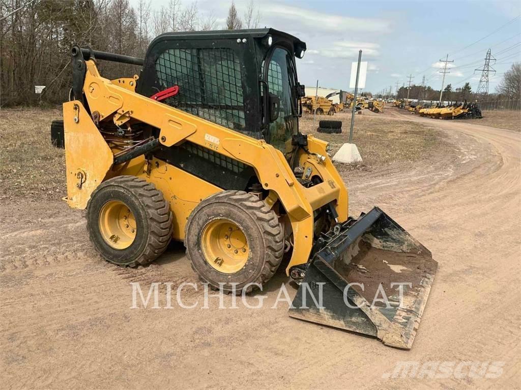 CAT 242D3 AQ+ Мини товарачи
