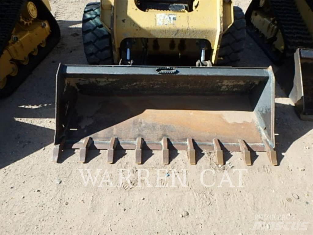 CAT 246D Мини товарачи
