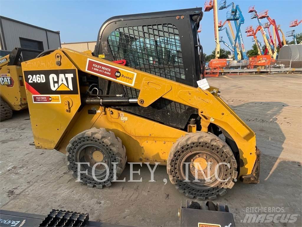 CAT 246D Мини товарачи
