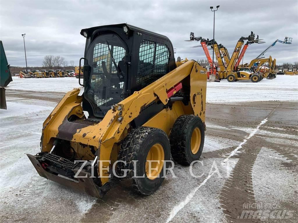 CAT 246D Мини товарачи

