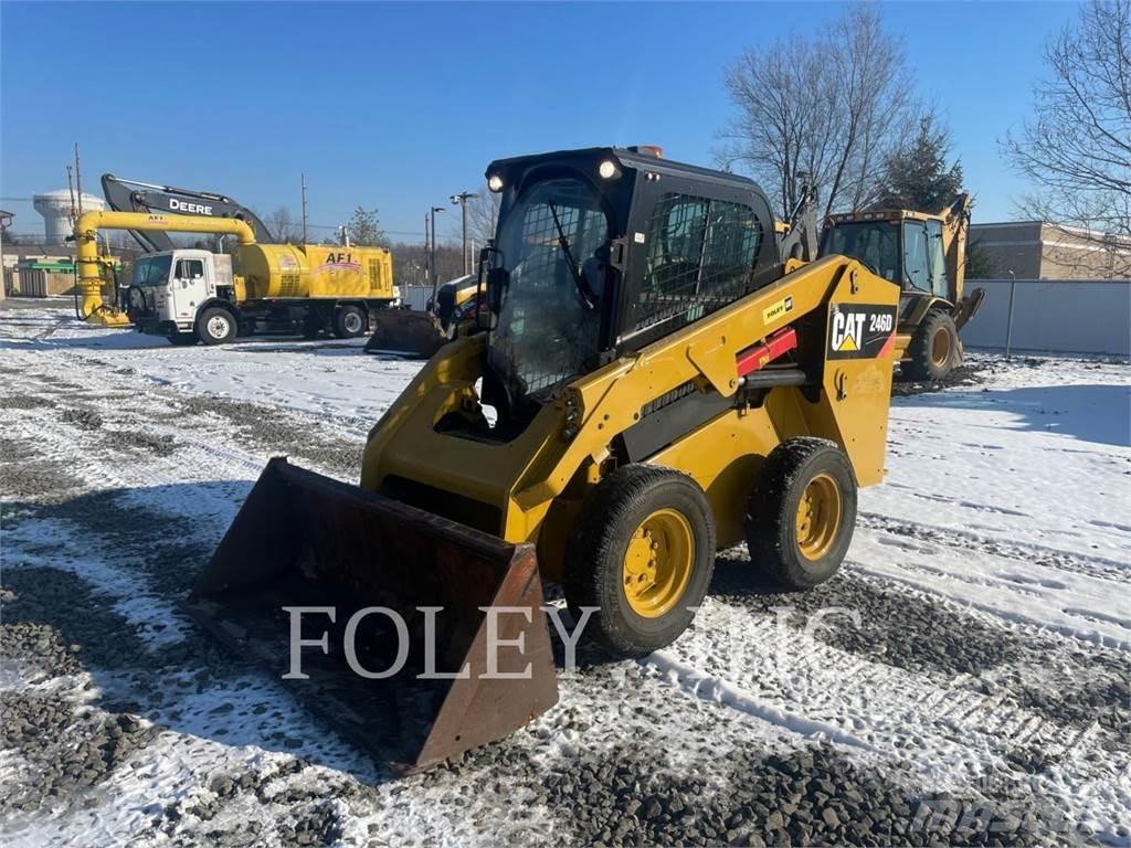 CAT 246D Мини товарачи
