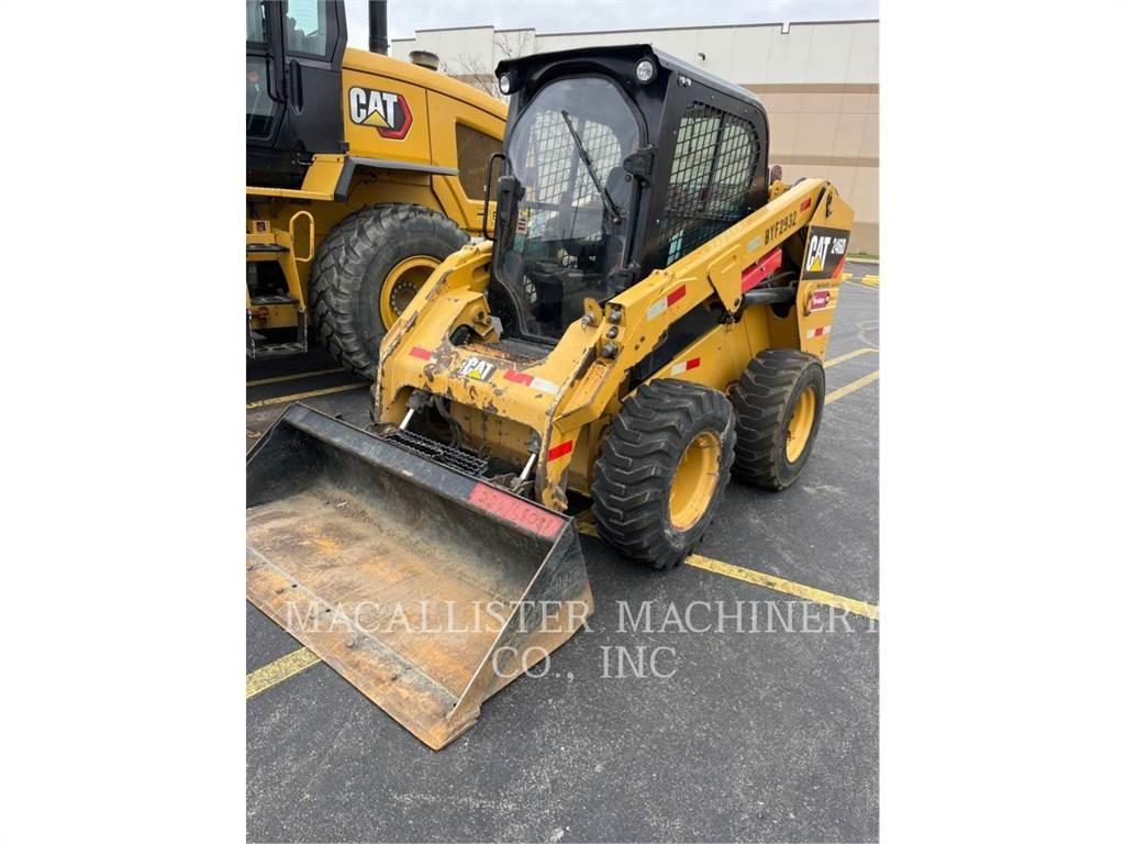 CAT 246D Мини товарачи
