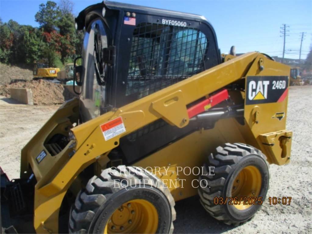 CAT 246D Мини товарачи
