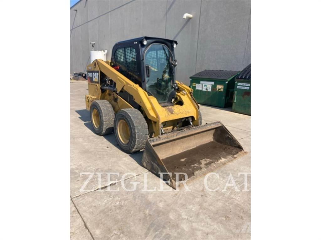 CAT 246D Мини товарачи
