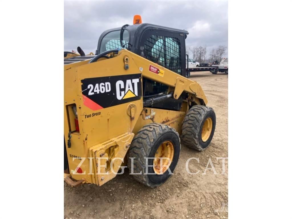CAT 246D Мини товарачи
