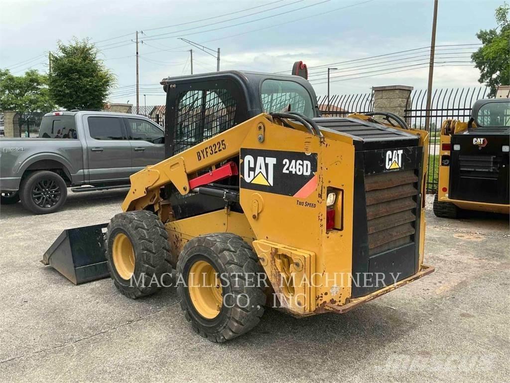 CAT 246D Мини товарачи
