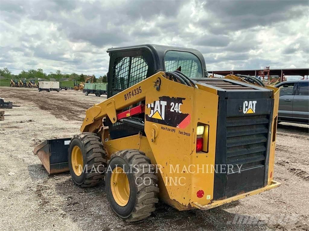 CAT 246D Мини товарачи
