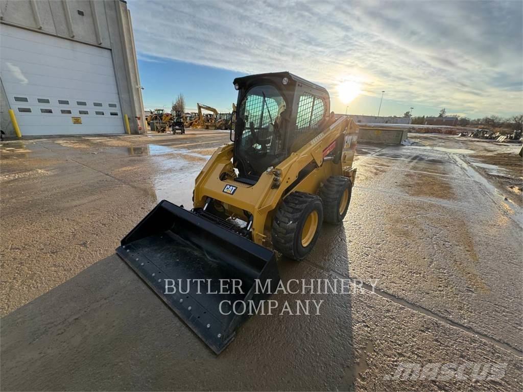 CAT 246D C3H2 Мини товарачи
