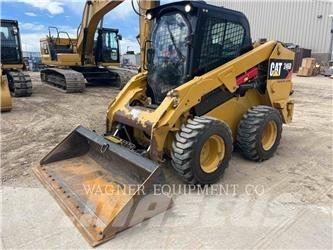 CAT 246D HF Мини товарачи
