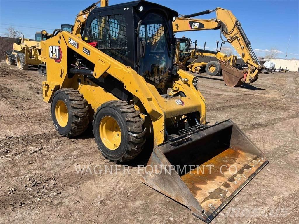 CAT 246D3 Мини товарачи
