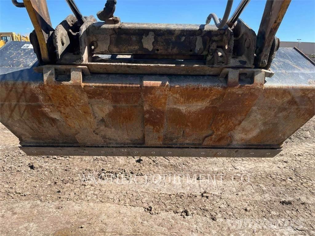 CAT 246D3 Мини товарачи
