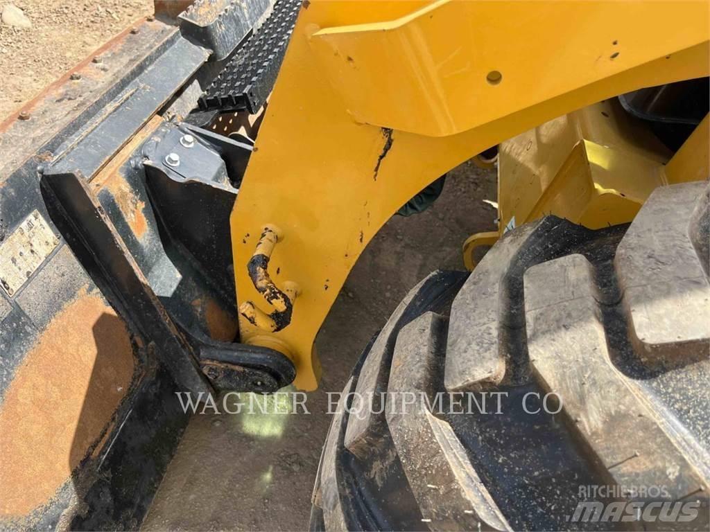CAT 246D3 Мини товарачи
