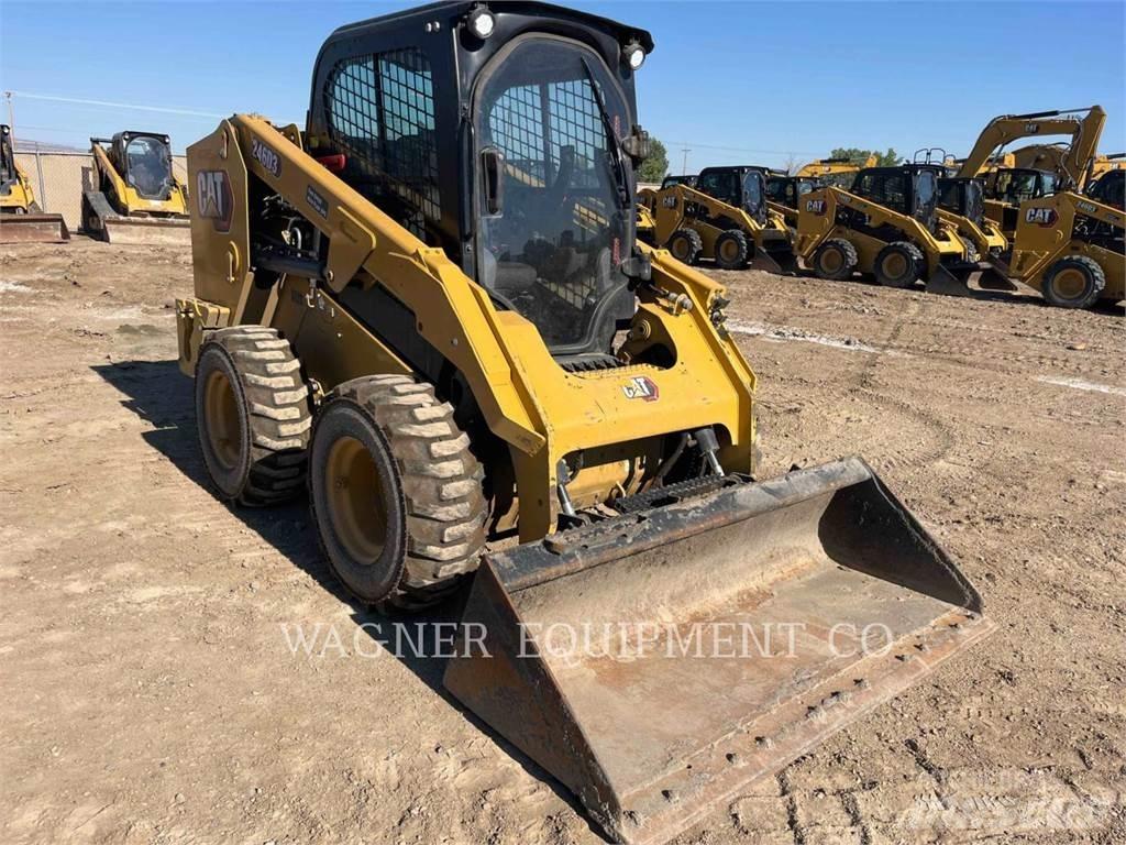 CAT 246D3 Мини товарачи
