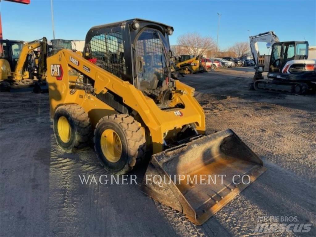 CAT 246D3 Мини товарачи

