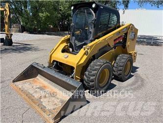 CAT 246D3 Мини товарачи
