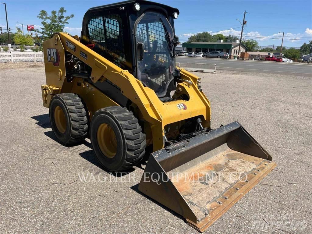 CAT 246D3 Мини товарачи

