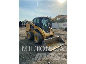 CAT 246D3 Мини товарачи
