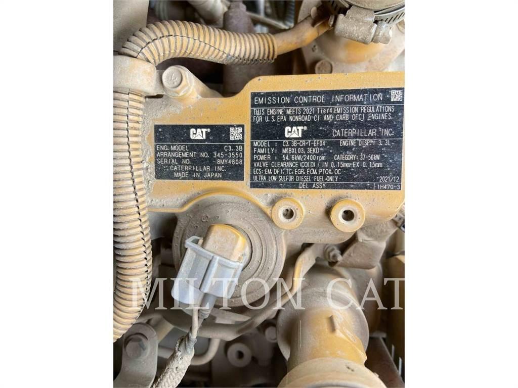 CAT 246D3 Мини товарачи

