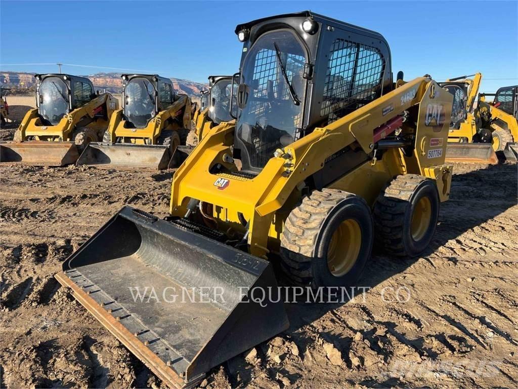 CAT 246D3 Мини товарачи
